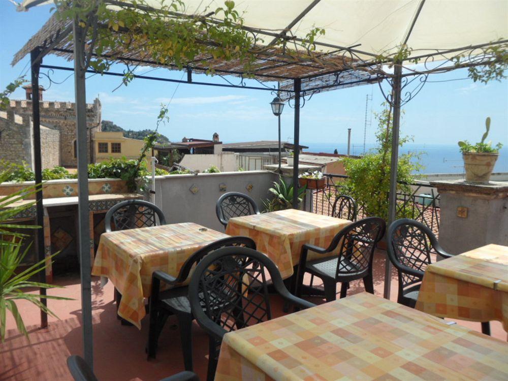 Couette-café Floresta Taormine