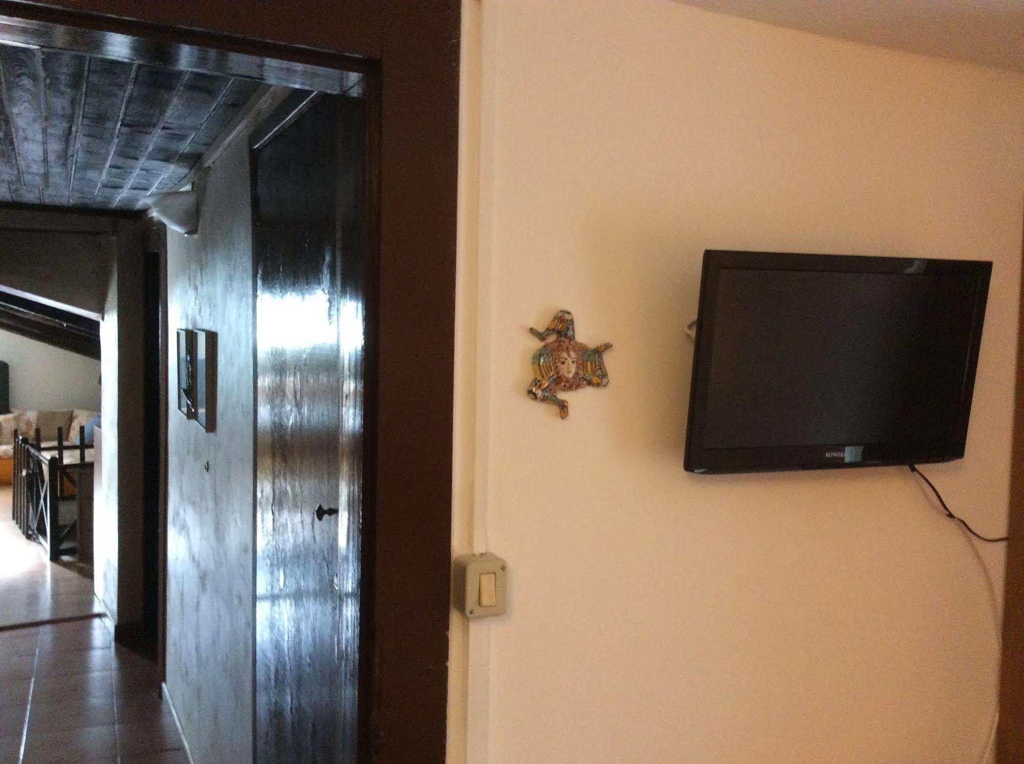 Couette-café Floresta 3*