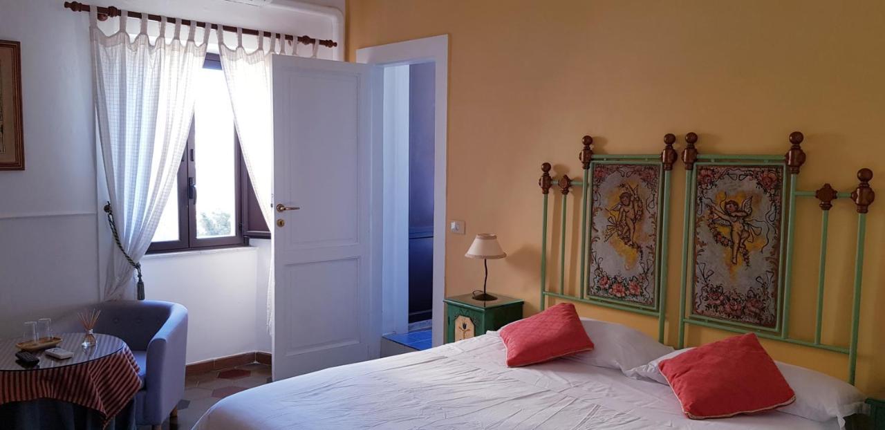 Couette-café Floresta 3*